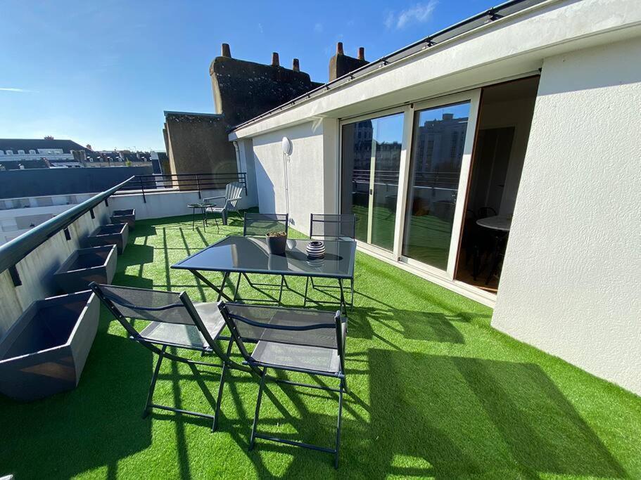 Grand Studio, Belle Terrasse Avec Vue Нант Экстерьер фото